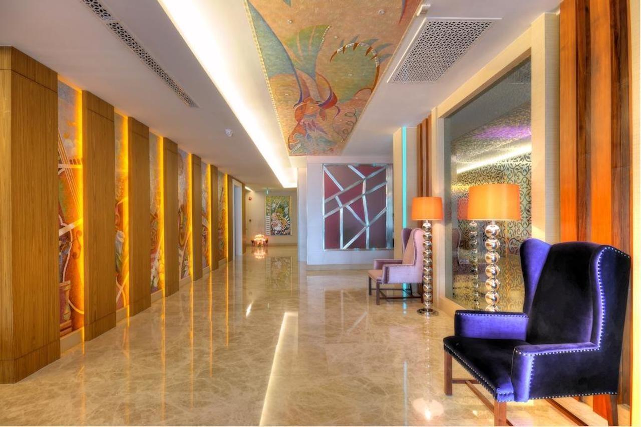 One One Bangkok Hotel Bagian luar foto