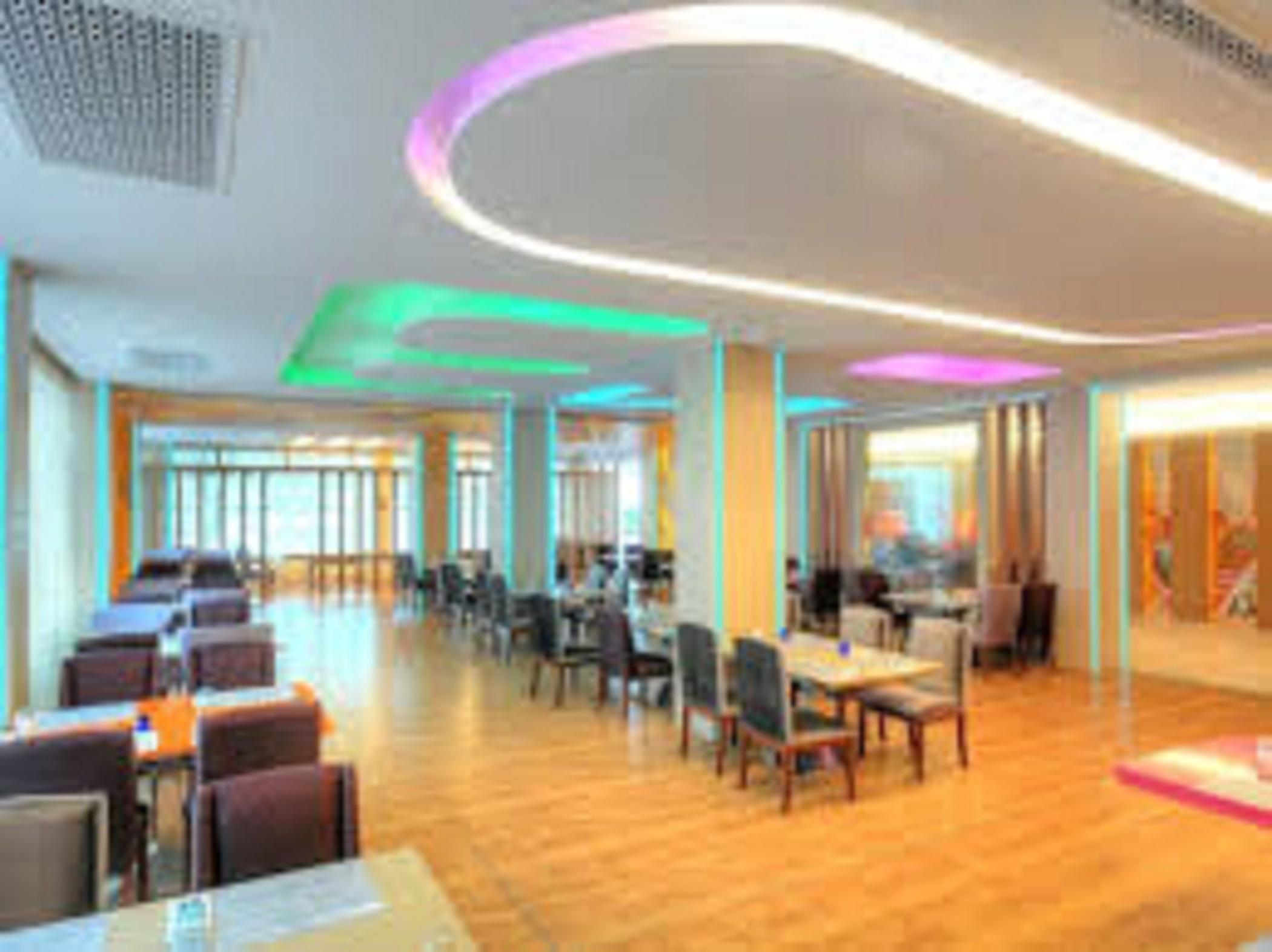 One One Bangkok Hotel Bagian luar foto